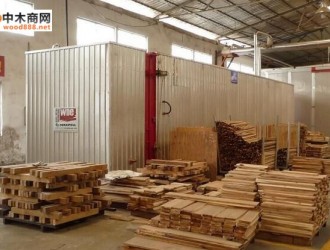 遼寧傲時木業(yè)機械公司滿負荷生產(chǎn)