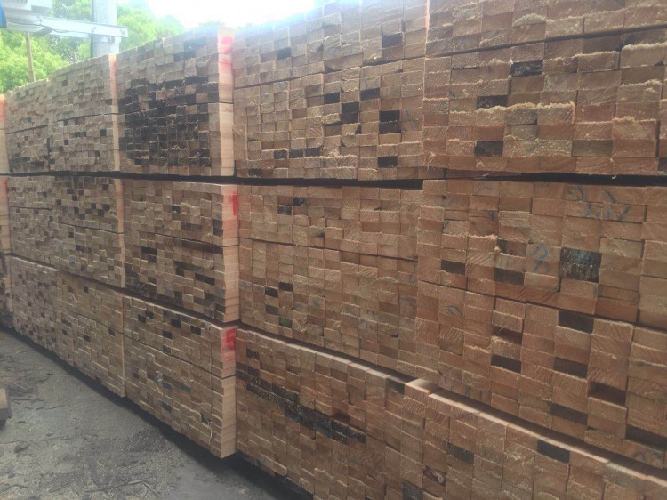 太倉(cāng)忠誠(chéng)木業(yè)廠家直銷建筑工程木板方及口料