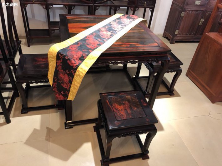 北京十八里店區域是一個古典家具制造